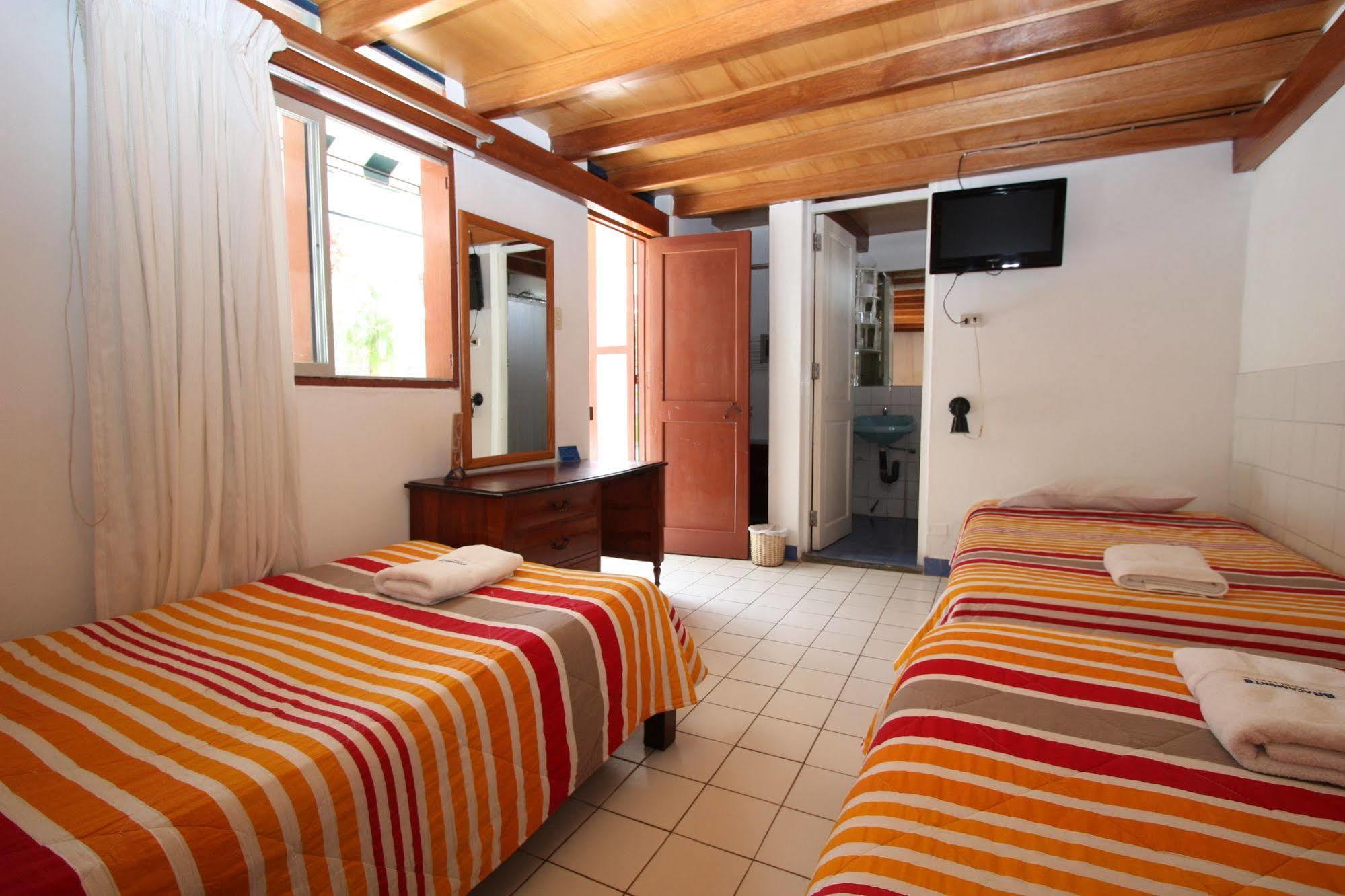 Hotel Bracamonte Huanchaco Esterno foto