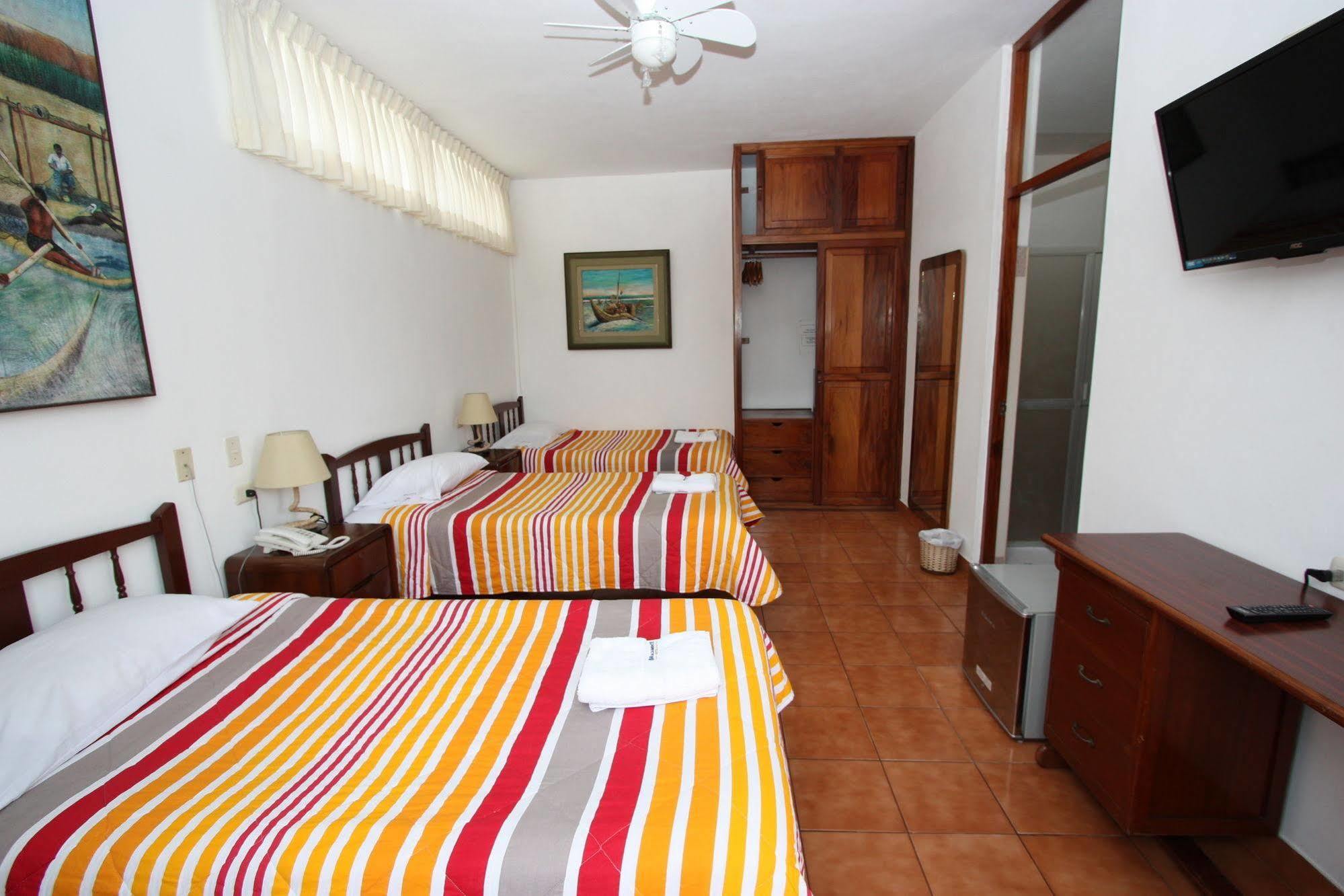 Hotel Bracamonte Huanchaco Esterno foto